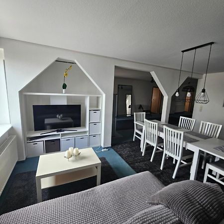 6 Bedroom Private Apartment & Lounge รอสต็อค ภายนอก รูปภาพ