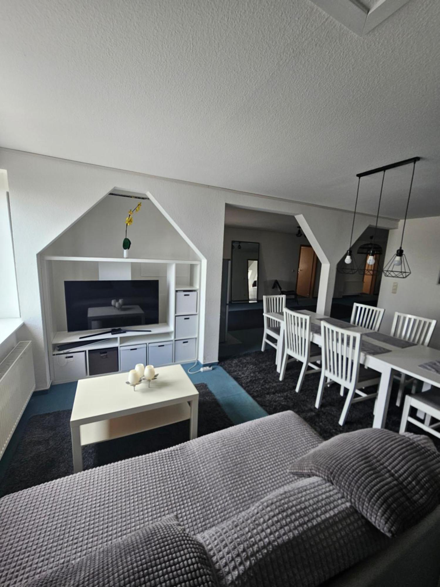 6 Bedroom Private Apartment & Lounge รอสต็อค ภายนอก รูปภาพ